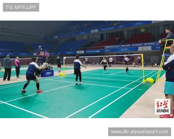 “羽毛球:简阳文体中心赛场迎来世界羽坛巨星对决”